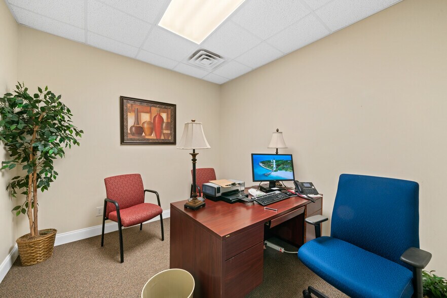 More Photos Of 60 Highway 22, Milledgeville Showroom For Sale