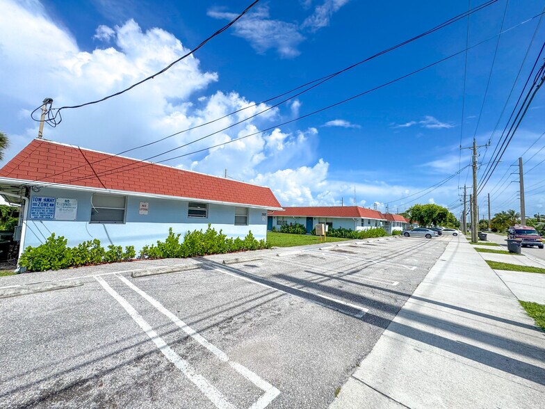 More Photos Of 3307 Windsor Ave, West Palm Beach Multifamily For Sale