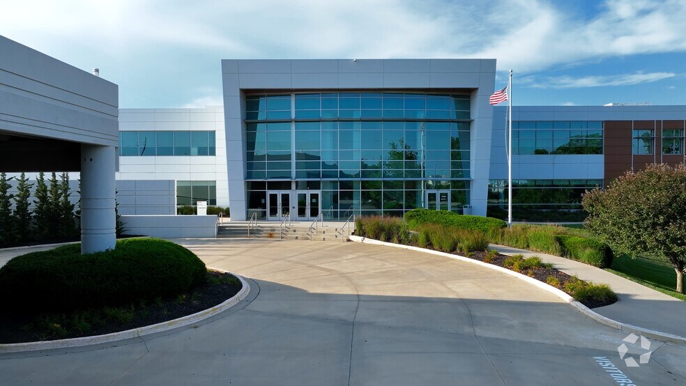 Primary Photo Of 6800 W 115th St, Overland Park Office For Lease