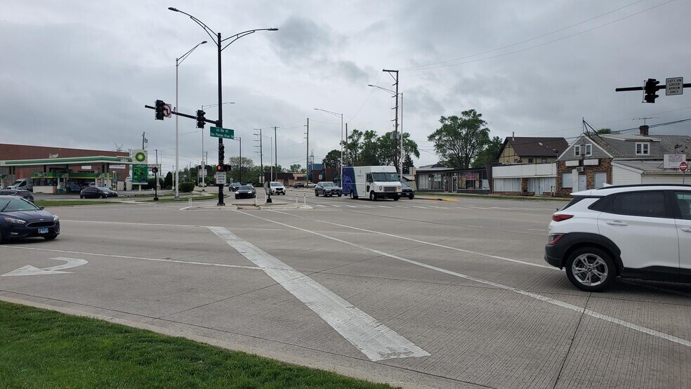 More Photos Of 1529 Rand Rd, Des Plaines Auto Dealership For Lease