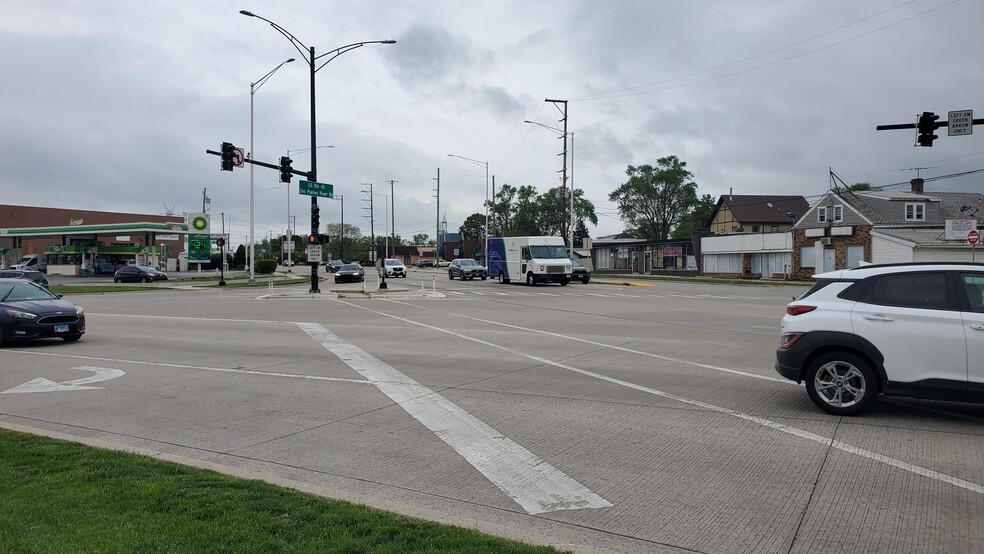 More Photos Of 1529 Rand Rd, Des Plaines Auto Dealership For Sale
