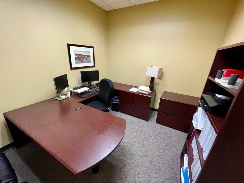 More Photos Of 45 Commerce Dr, Augusta Office For Lease