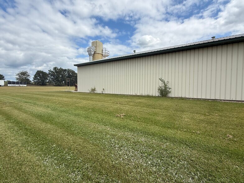 More Photos Of 1975 Spindt Dr, Waupaca Industrial For Sale