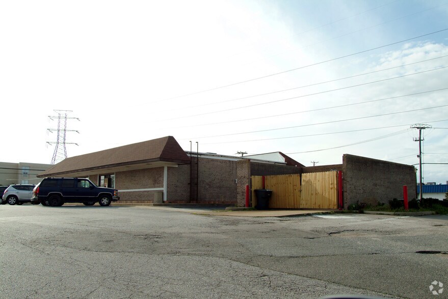 More Photos Of 6034 Jefferson Ave, Newport News Freestanding For Sale