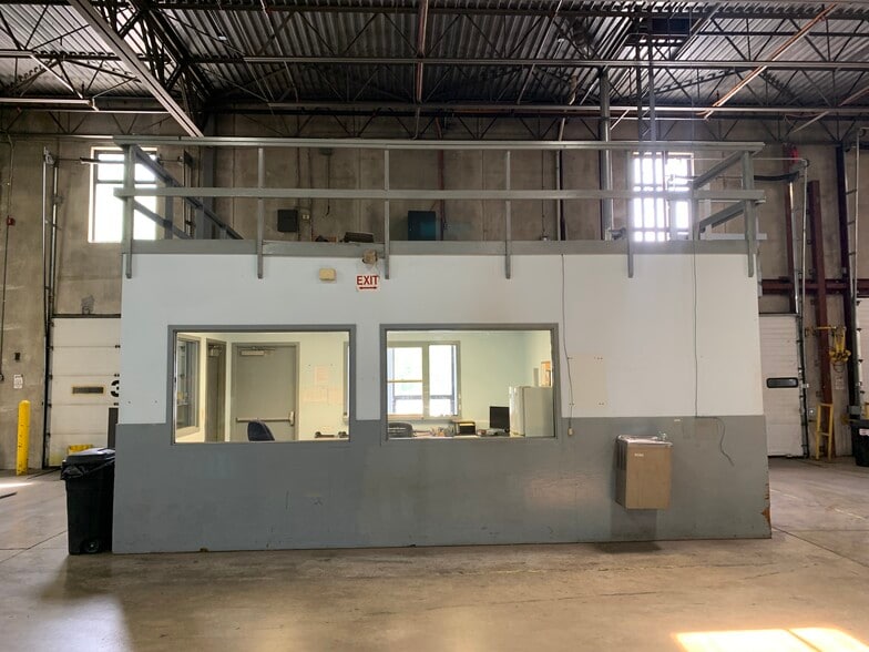 More Photos Of 3605 Independence Dr, Fort Wayne Warehouse For Sale