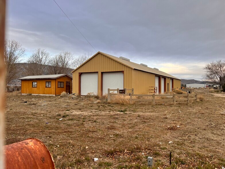 More Photos Of 609 E H St, Tehachapi Warehouse For Sale