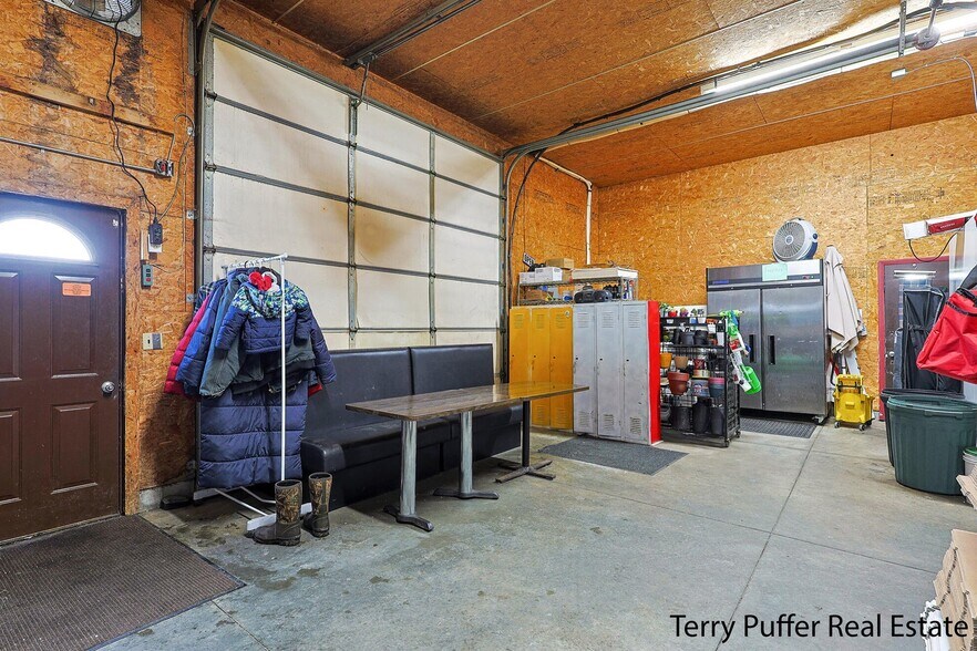 More Photos Of 246 Division St, Hesperia General Retail For Sale