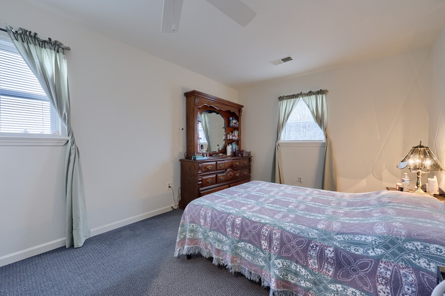 More Photos Of 2140 Lincoln Hwy E, Lancaster Hotel For Sale