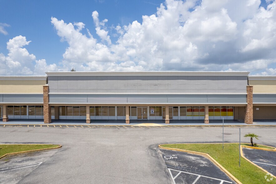 More Photos Of 1800-1976 N Wickham Rd, Melbourne Unknown For Lease