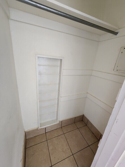 More Photos Of 476 H St, Brawley Apartments For Sale