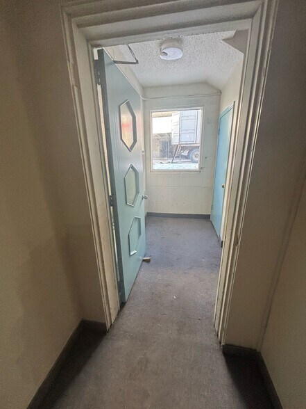 More Photos Of 510 19th Ave SW, Calgary Apartments For Sale