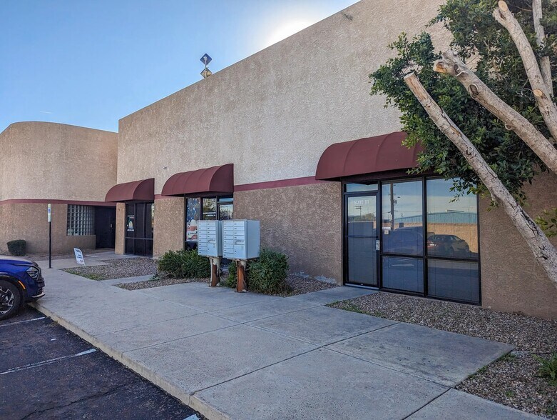 More Photos Of 1505 E Weber Dr, Tempe Warehouse For Lease