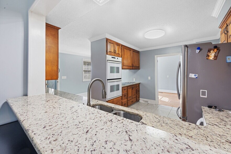 More Photos Of 2721 Wendell Blvd, Wendell Medical For Lease