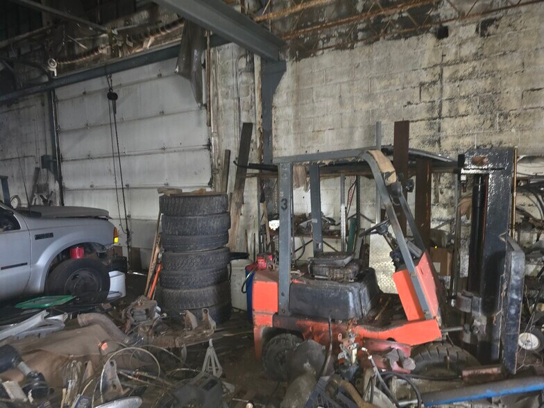 More Photos Of 86-90 Elinor Ave, Akron Manufacturing For Sale