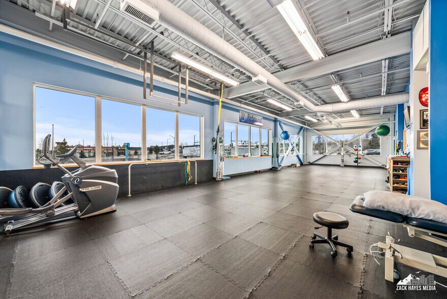 More Photos Of 11260 Old Seward Hwy, Anchorage Office For Sale
