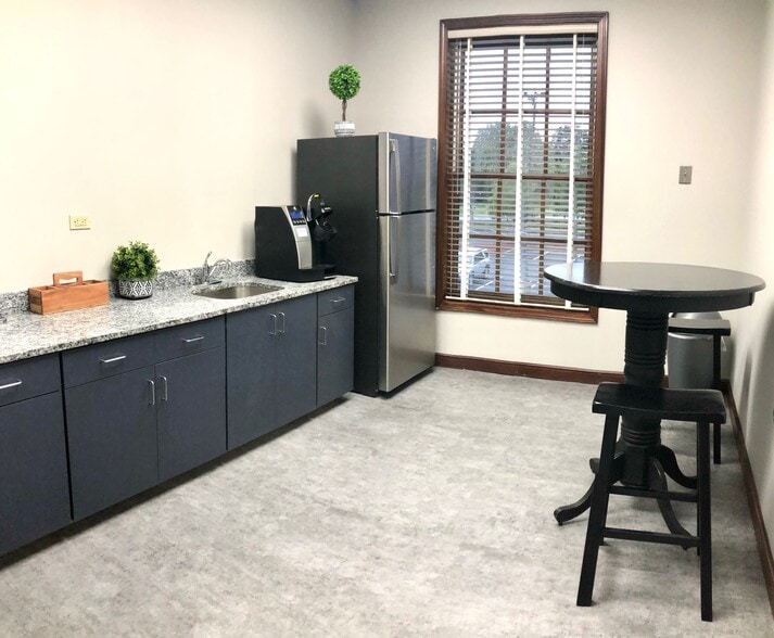 More Photos Of 503 S Main St, Mauldin Loft Creative Space For Lease