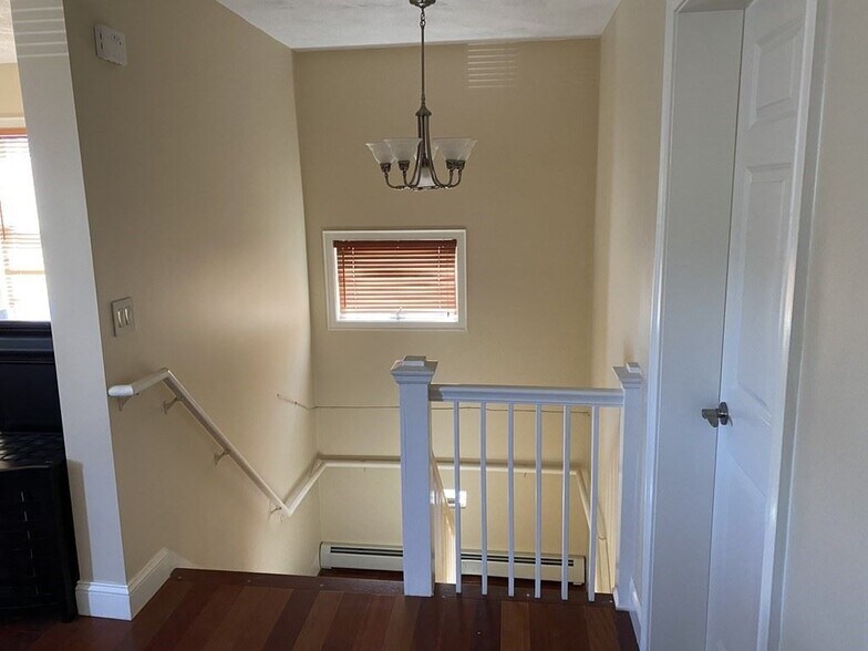 More Photos Of 1074 Washington St, Attleboro Storefront Retail Residential For Sale