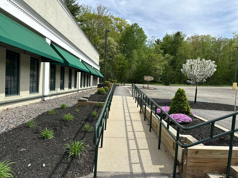 More Photos Of 901 Washington Ave, Portland Office For Lease
