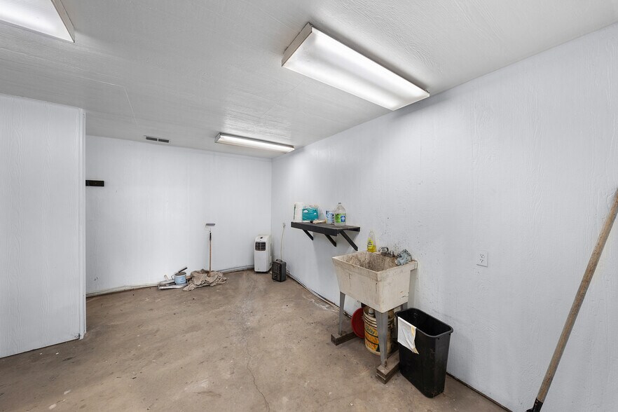 More Photos Of 14733 E State Hwy 11, Como Warehouse For Sale