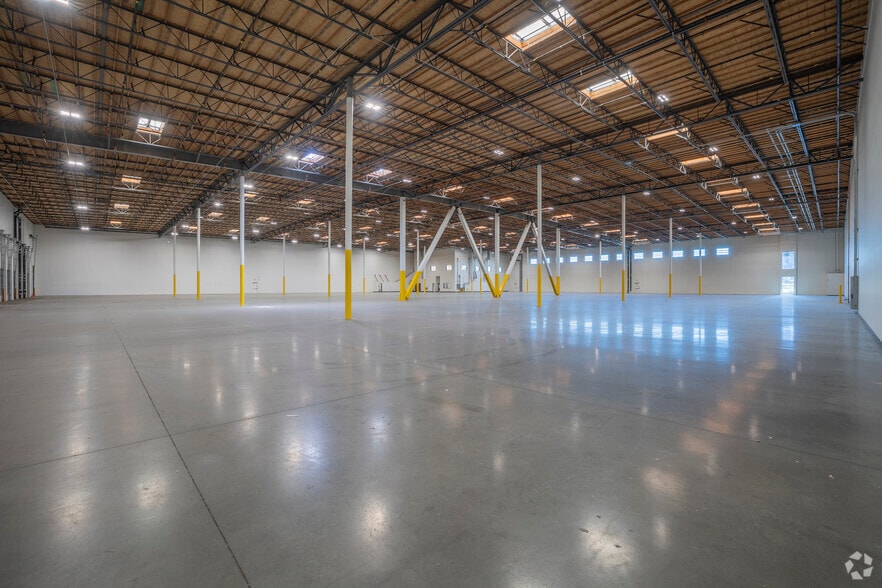 More Photos Of 2380 Williams St, San Leandro Warehouse For Lease