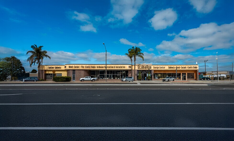 More Photos Of 1701 S State College Blvd, Anaheim Manufacturing For Sale