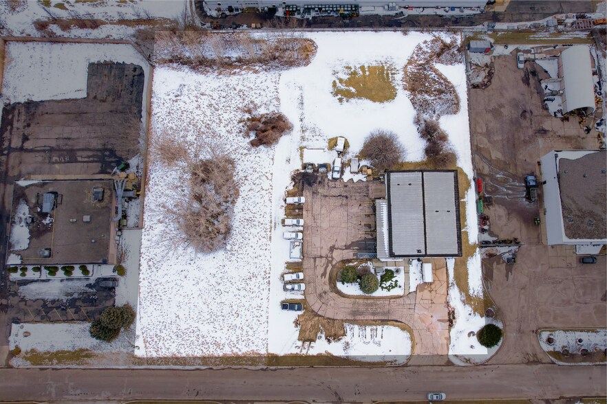 More Photos Of 7807 Lanac St, Lansing Warehouse For Sale