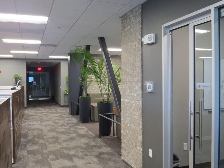 More Photos Of 6740 Rock Spring Rd, Wilmington Office For Sale