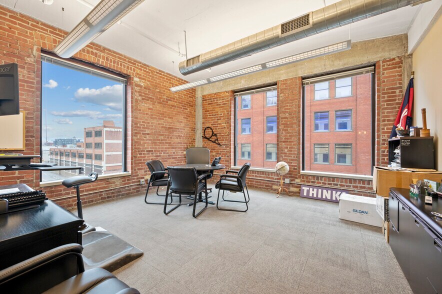 More Photos Of 2828-2840 Liberty Ave, Pittsburgh Office For Lease