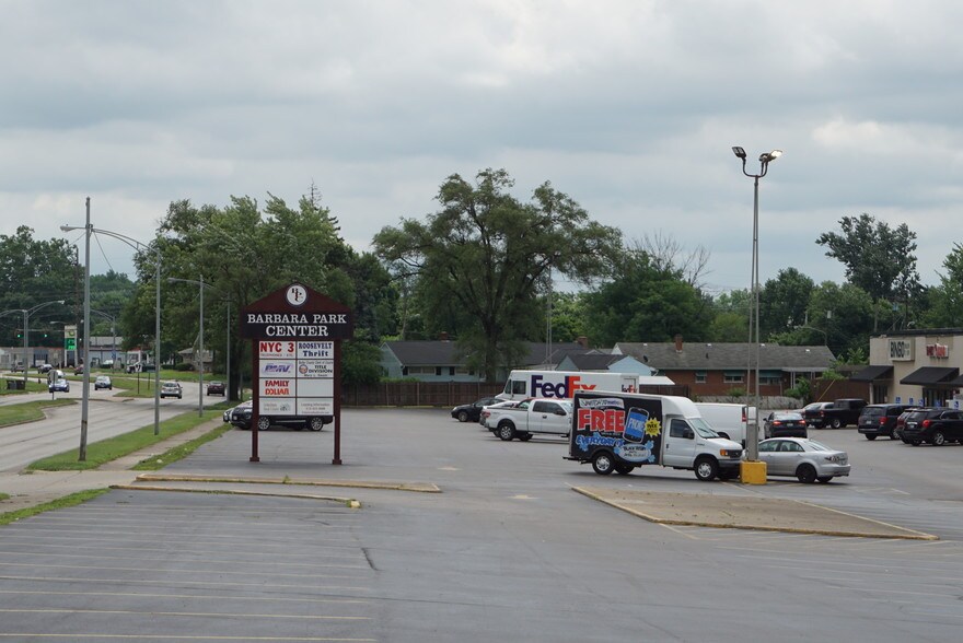 More Photos Of 3200 Roosevelt Blvd, Middletown Unknown For Lease