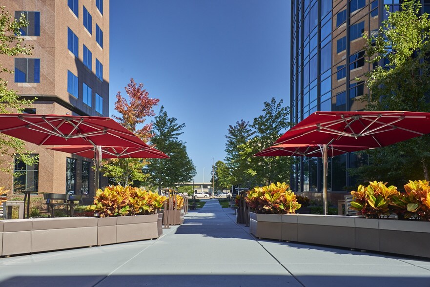 More Photos Of 1550 Utica Ave S, Saint Louis Park Office For Lease