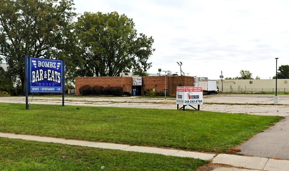 Primary Photo Of 24200 Dequindre Rd, Warren Freestanding For Sale