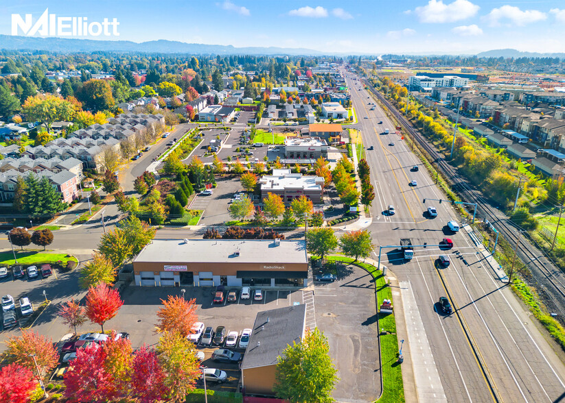 Primary Photo Of 6691-6695 SE Tualatin Valley Hwy, Hillsboro Auto Repair For Lease