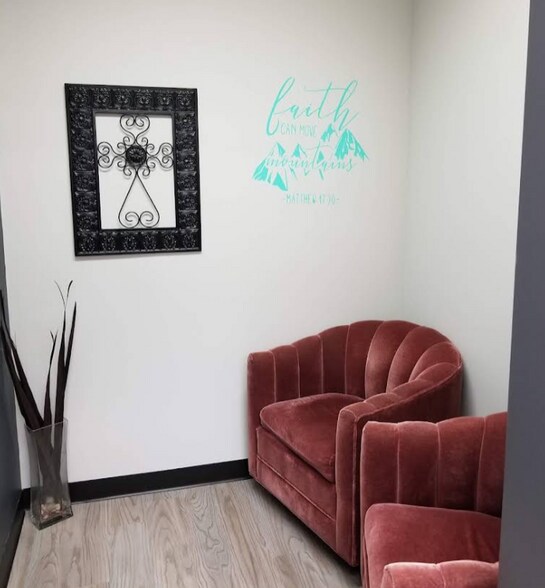 More Photos Of 3305 Breckinridge Blvd, Duluth Light Distribution For Lease