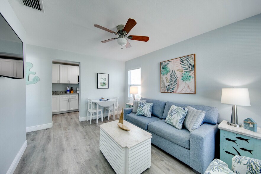 More Photos Of 12321 Gulf Blvd, Treasure Island Hospitality For Sale