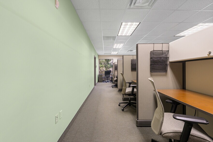 More Photos Of 2640 Pitcairn Rd, Monroeville Medical For Sale