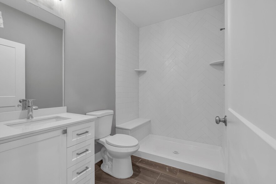 More Photos Of 33 Union Ave, Manasquan Apartments For Sale