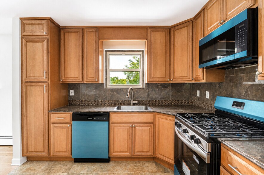 More Photos Of 5834 Fieldston Rd, Bronx Apartments For Sale