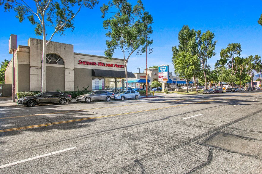 More Photos Of 900-1000 E Colorado St, Glendale General Retail For Lease
