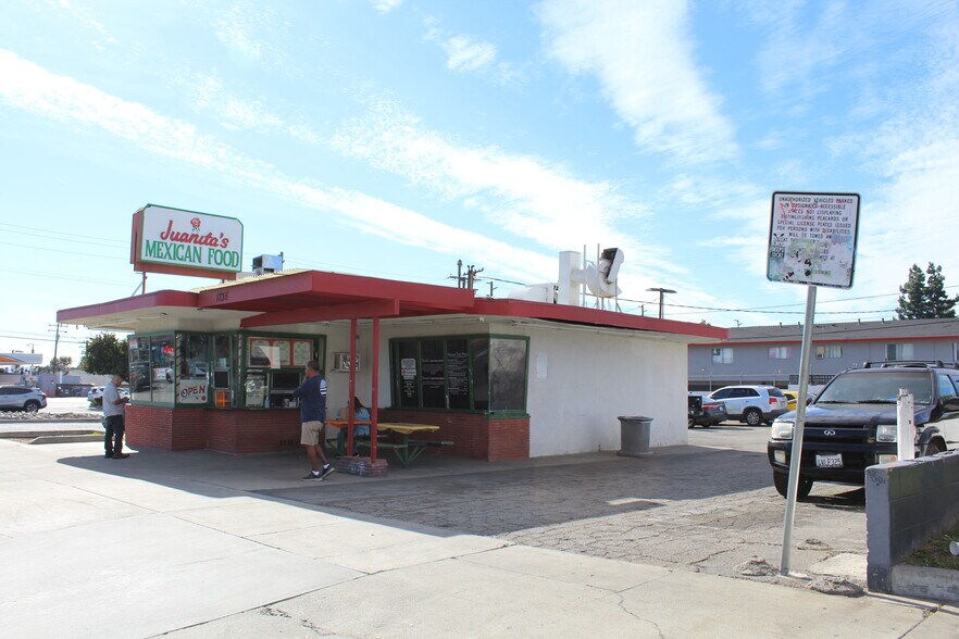 Primary Photo Of 1735 Indian Hill Blvd, Pomona Fast Food For Sale