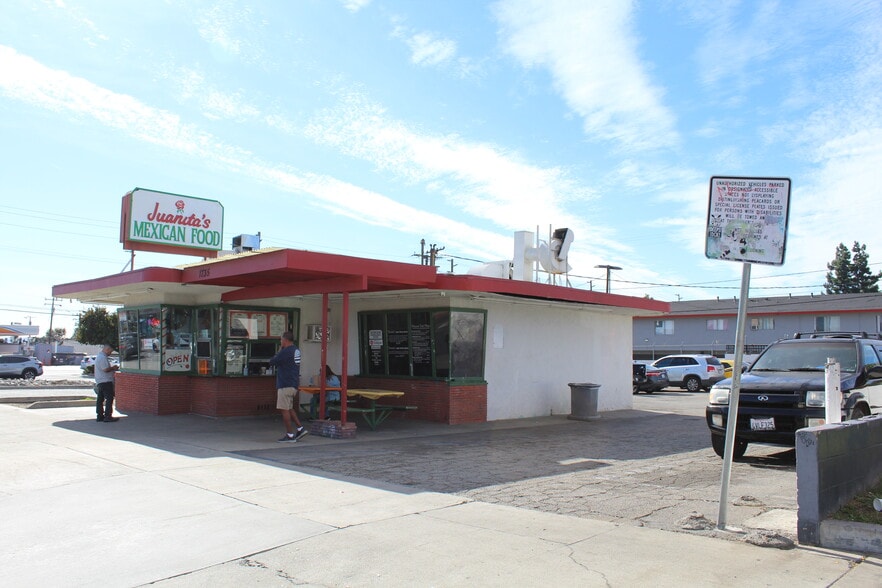 Primary Photo Of 1735 Indian Hill Blvd, Pomona Fast Food For Sale
