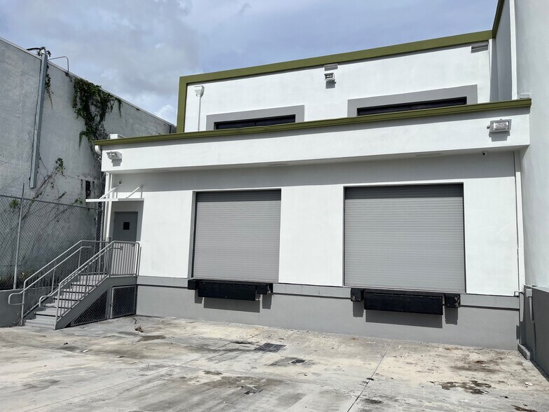 More Photos Of 7045 NW 46th St, Miami Warehouse For Lease