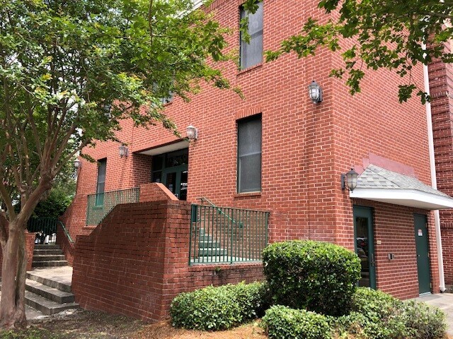 More Photos Of 24 W Chase St, Pensacola Office For Lease