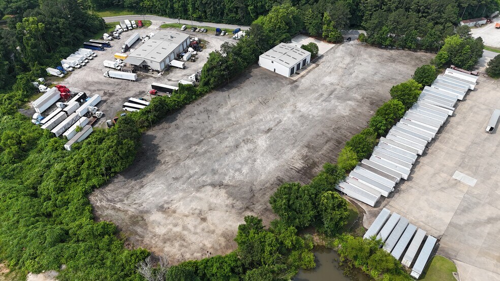 More Photos Of 4470 Bowman Industrial Ct, Conley Warehouse For Lease