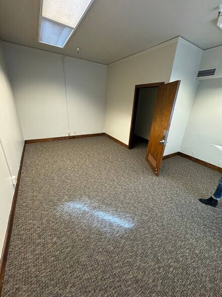 More Photos Of 1543 Pacific Ave, Santa Cruz Storefront Retail Office For Lease