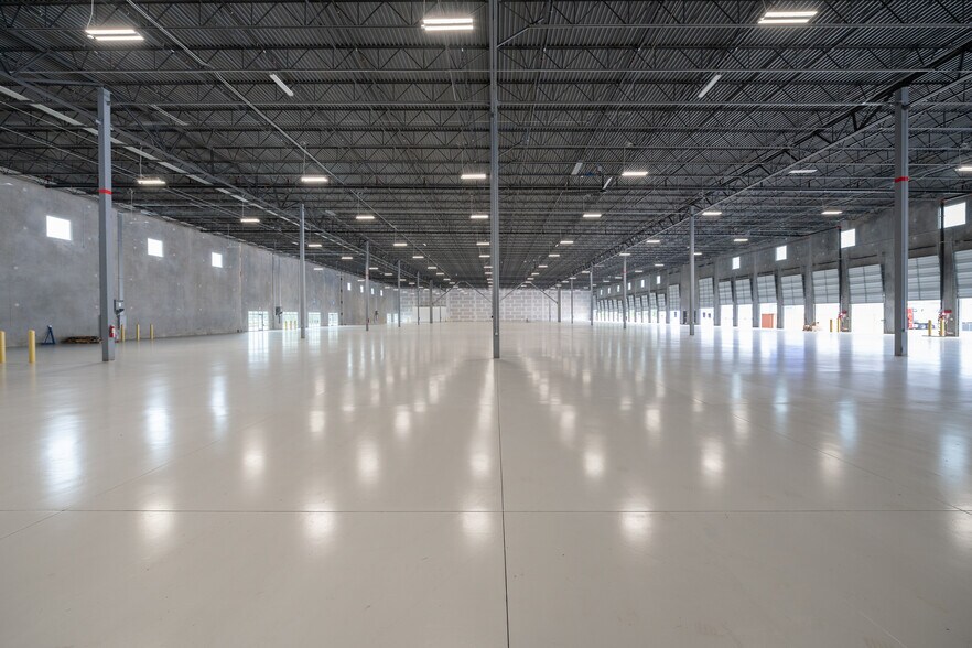 More Photos Of 2280 Lane Ave N, Jacksonville Unknown For Lease