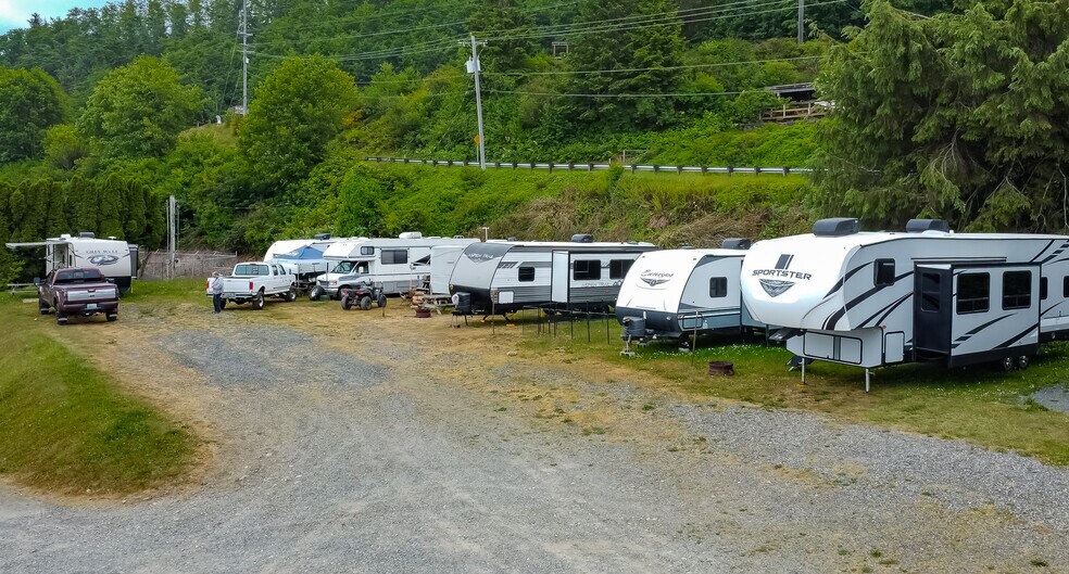 More Photos Of 444 Front St, Sekiu Hotel For Sale