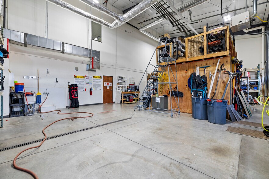 More Photos Of 2026-2027 Bear Mountain Dr, Fort Collins Research And Development For Sale