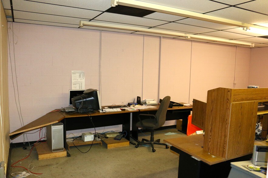 More Photos Of 10240 Thor Dr, Freeland Warehouse For Sale