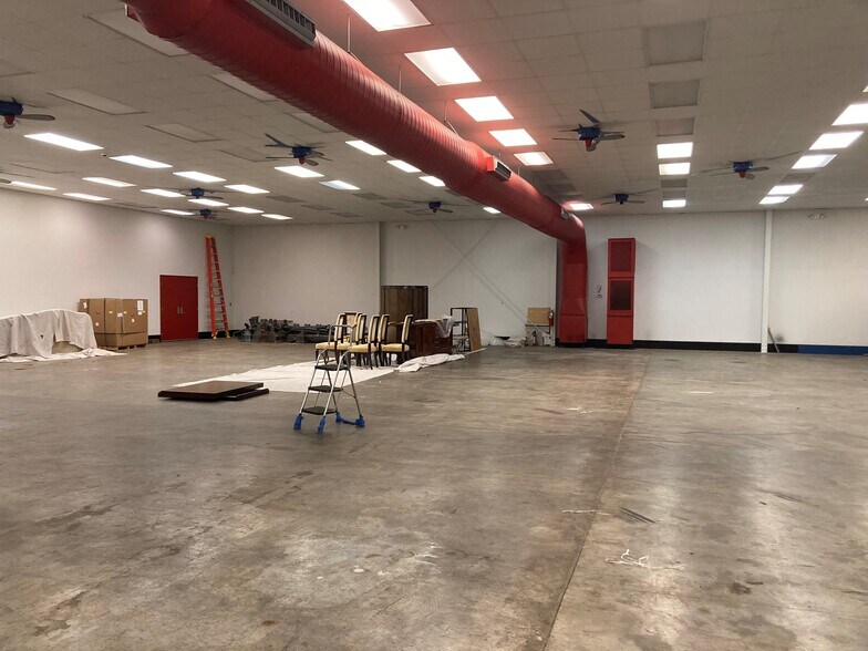 More Photos Of 7640 Southrail Rd, North Charleston Warehouse For Lease