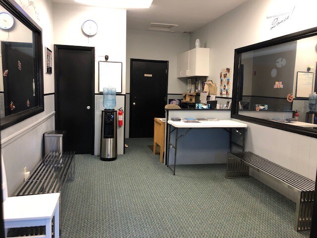 More Photos Of 55 N County Line Rd, Jackson Office For Lease
